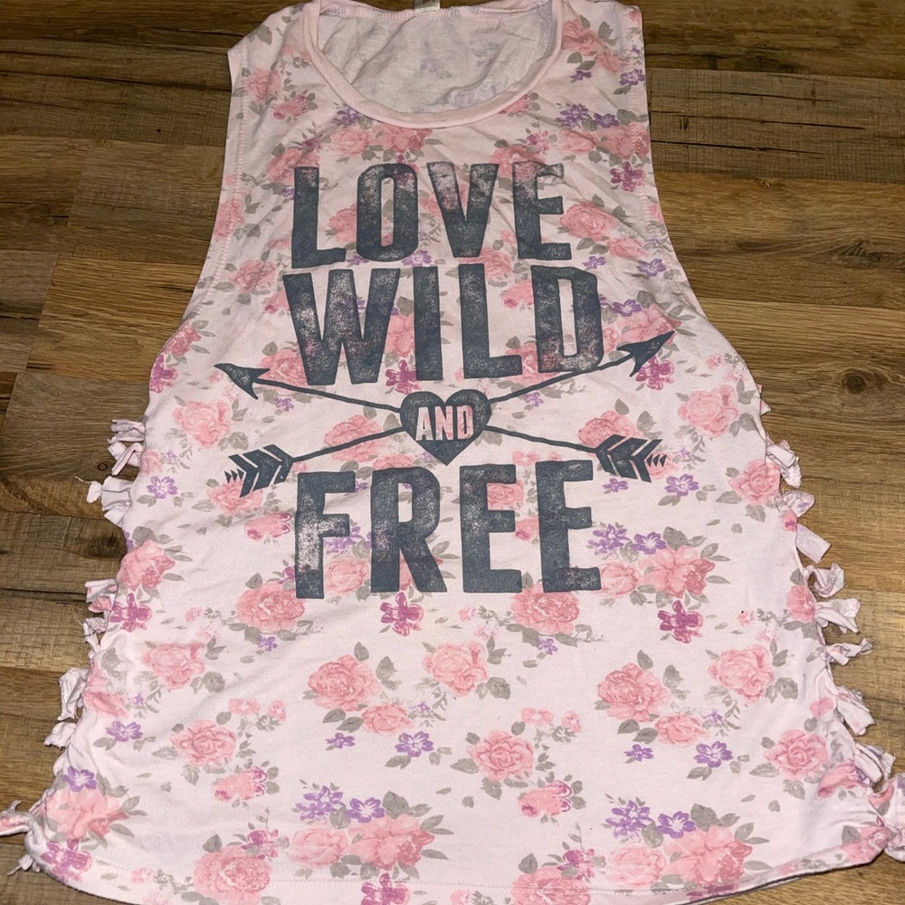 Love Wild & Free Junior T-shirt 💖
